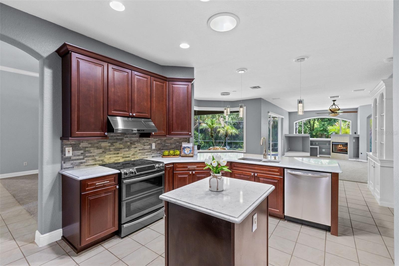 MOSS CREEK - Residential
