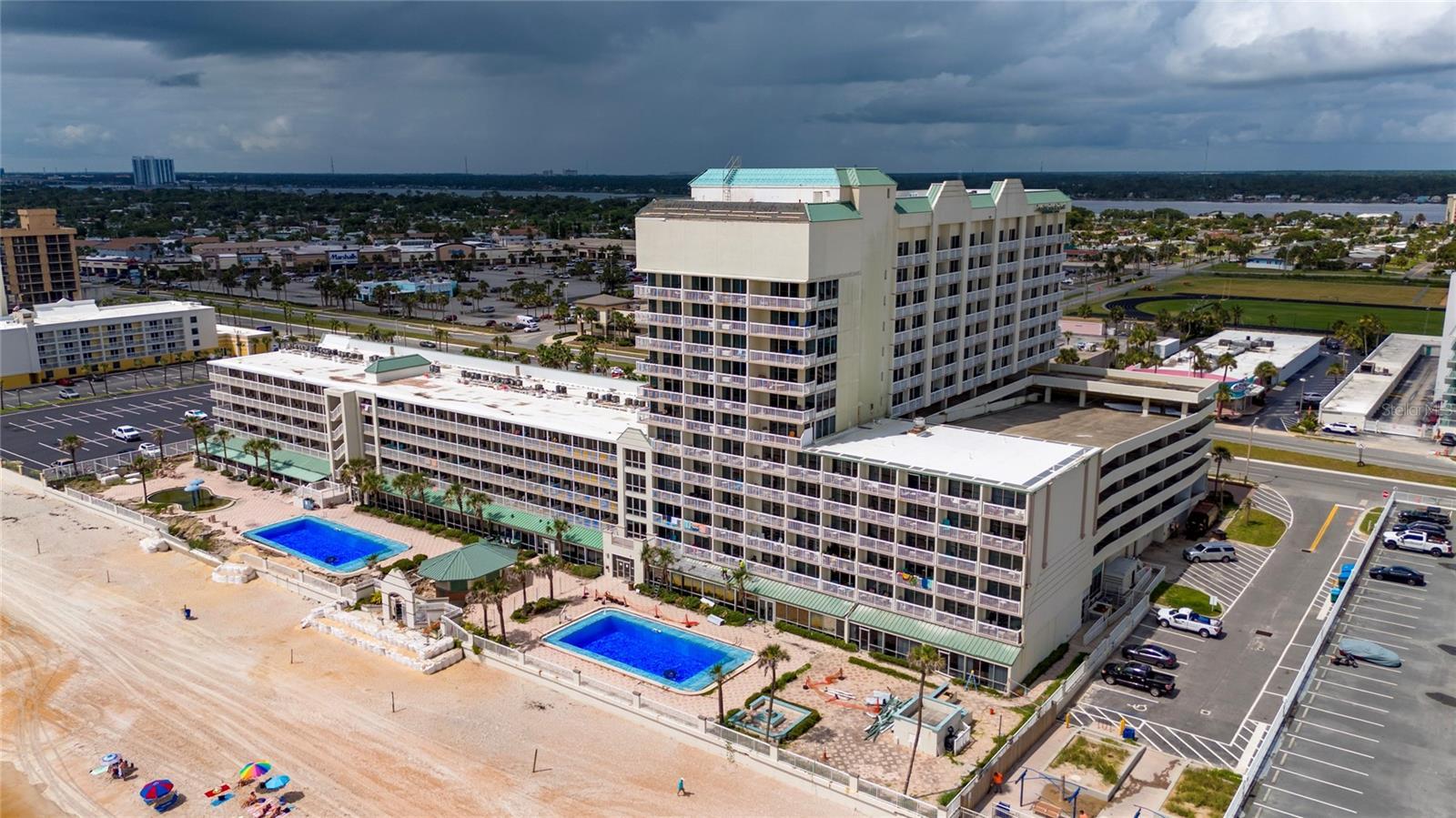 DAYTONA BEACH RESORT & CONF CENTER - Residential