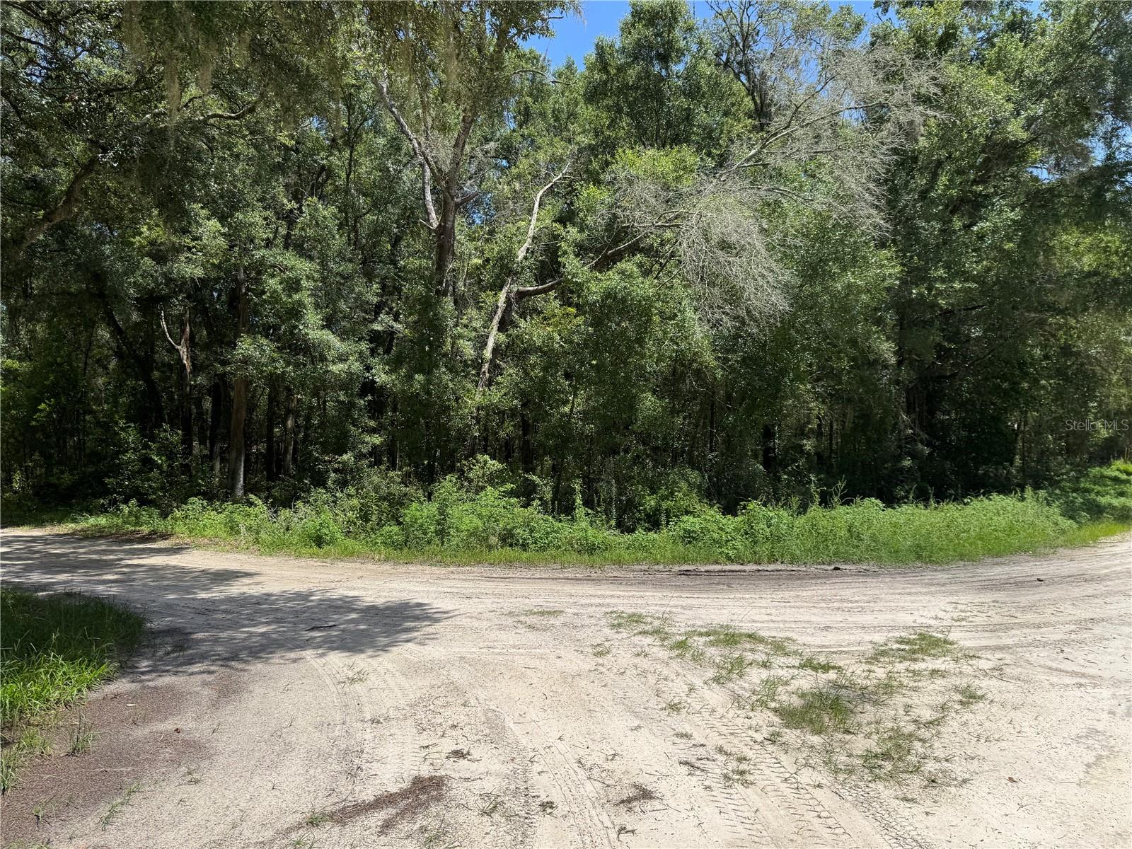 ROLLING RANCH ESTATE - Land