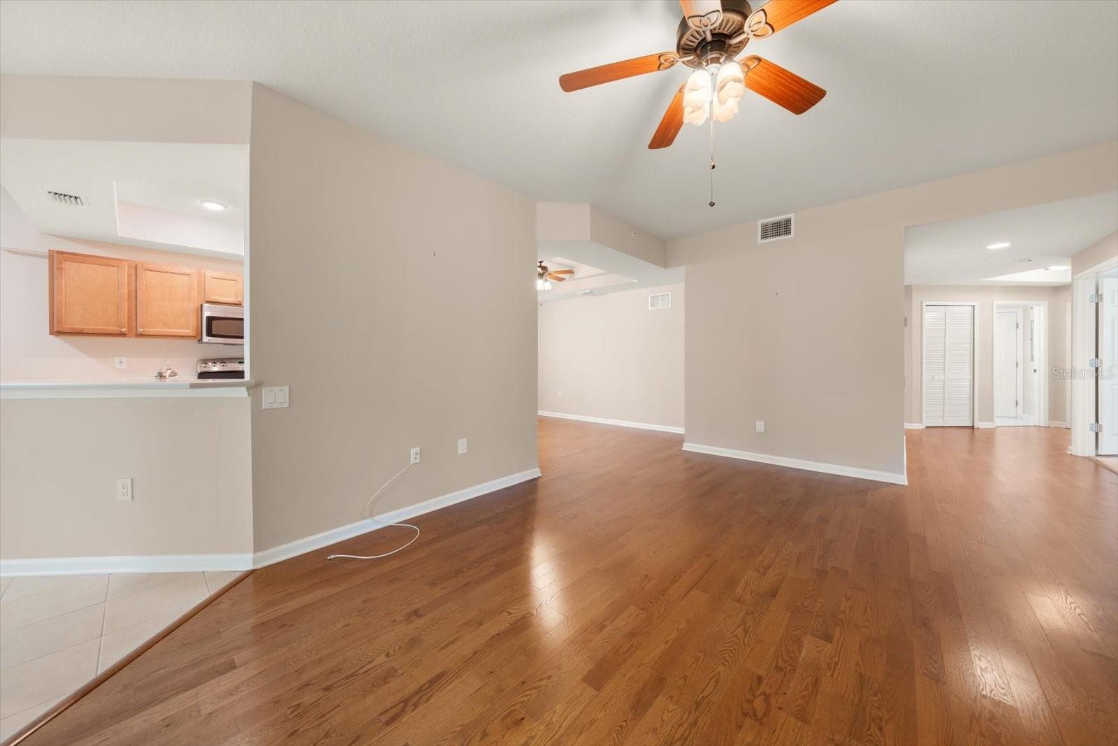 COACHMAN RESERVE CONDO - Residential