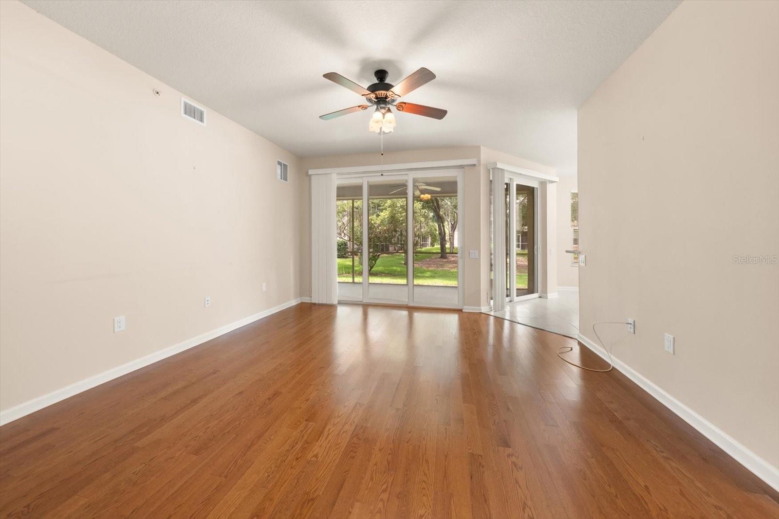 COACHMAN RESERVE CONDO - Residential