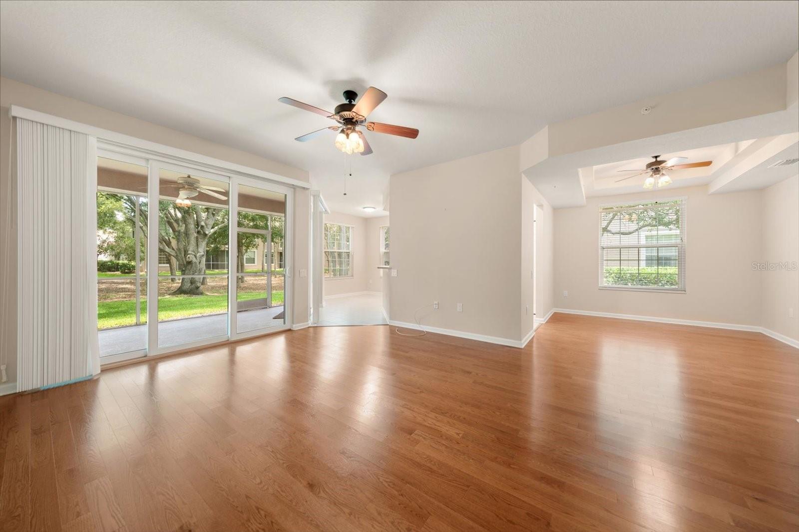 COACHMAN RESERVE CONDO - Residential