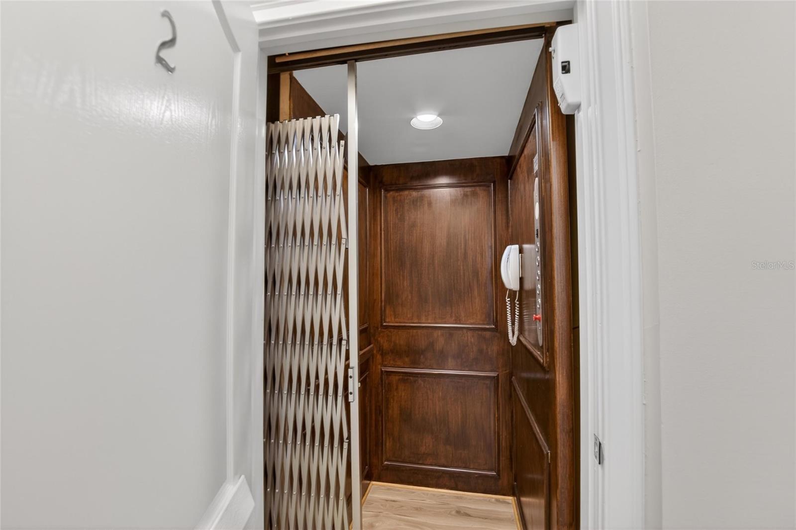 SUNSET BAY TOWNHOMES - Residential Lease