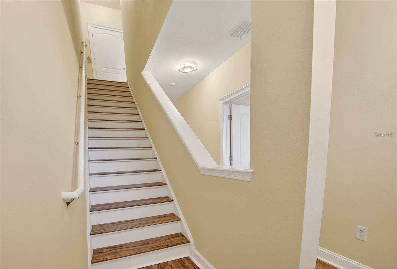 SUNSET BAY TOWNHOMES - Residential Lease