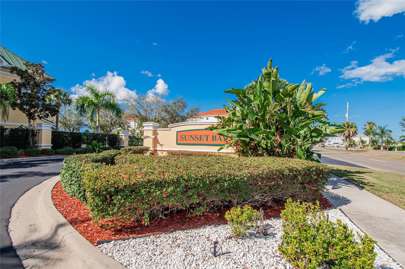 SUNSET BAY TOWNHOMES - Residential Lease