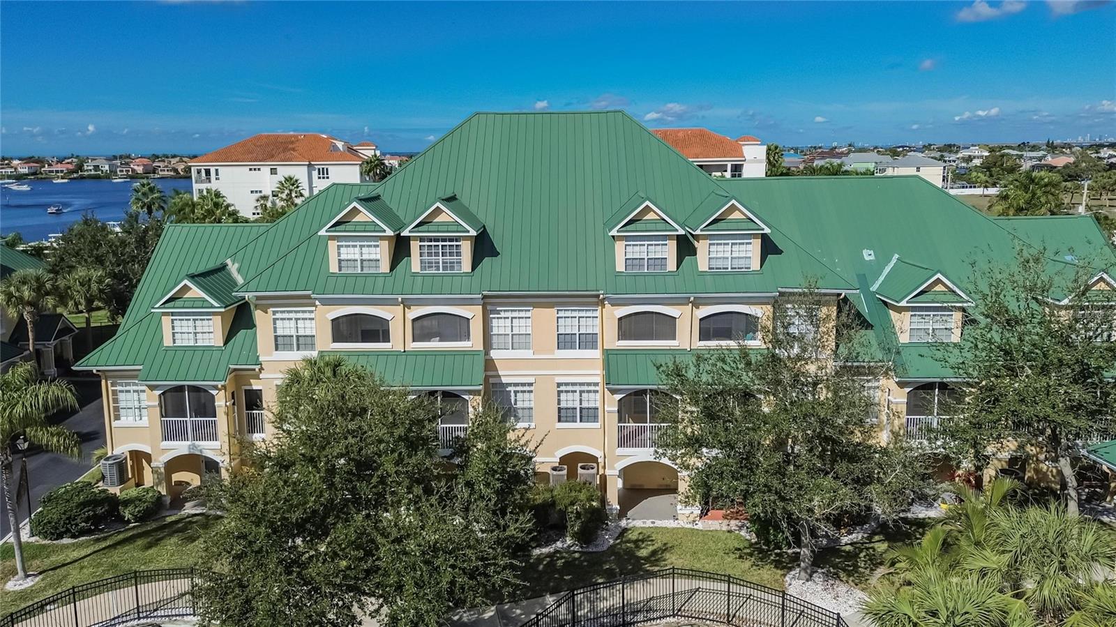 SUNSET BAY TOWNHOMES - Residential Lease