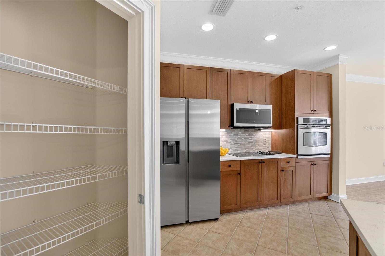 SUNSET BAY TOWNHOMES - Residential Lease