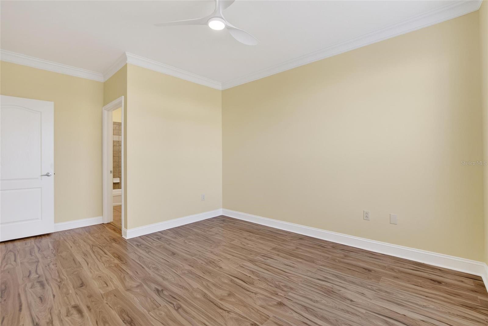 SUNSET BAY TOWNHOMES - Residential Lease