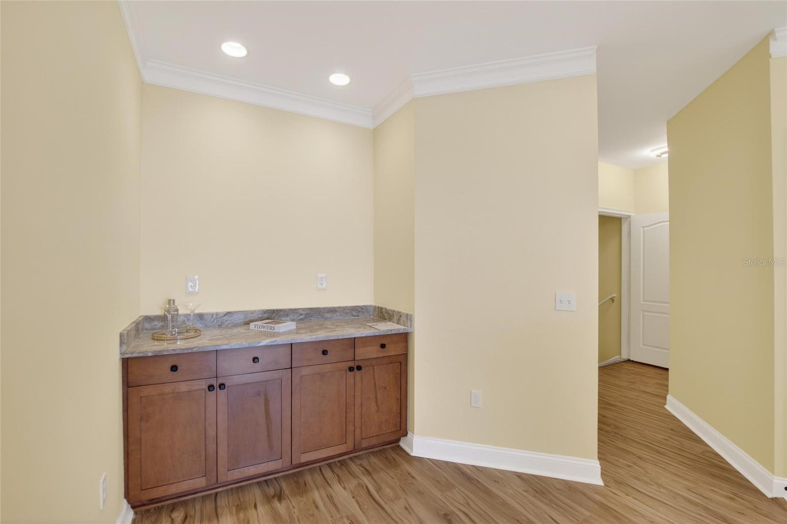 SUNSET BAY TOWNHOMES - Residential Lease