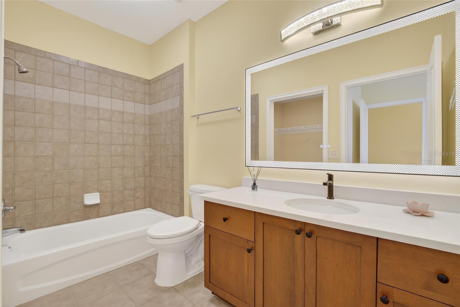 SUNSET BAY TOWNHOMES - Residential Lease