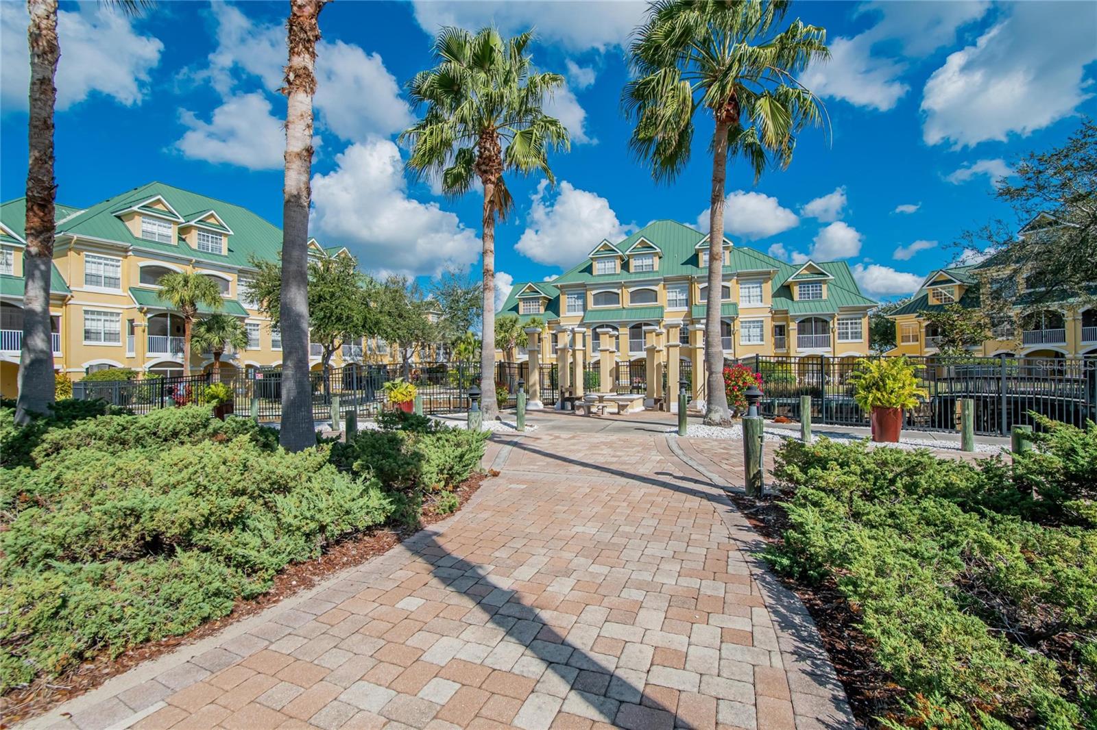 SUNSET BAY TOWNHOMES - Residential Lease