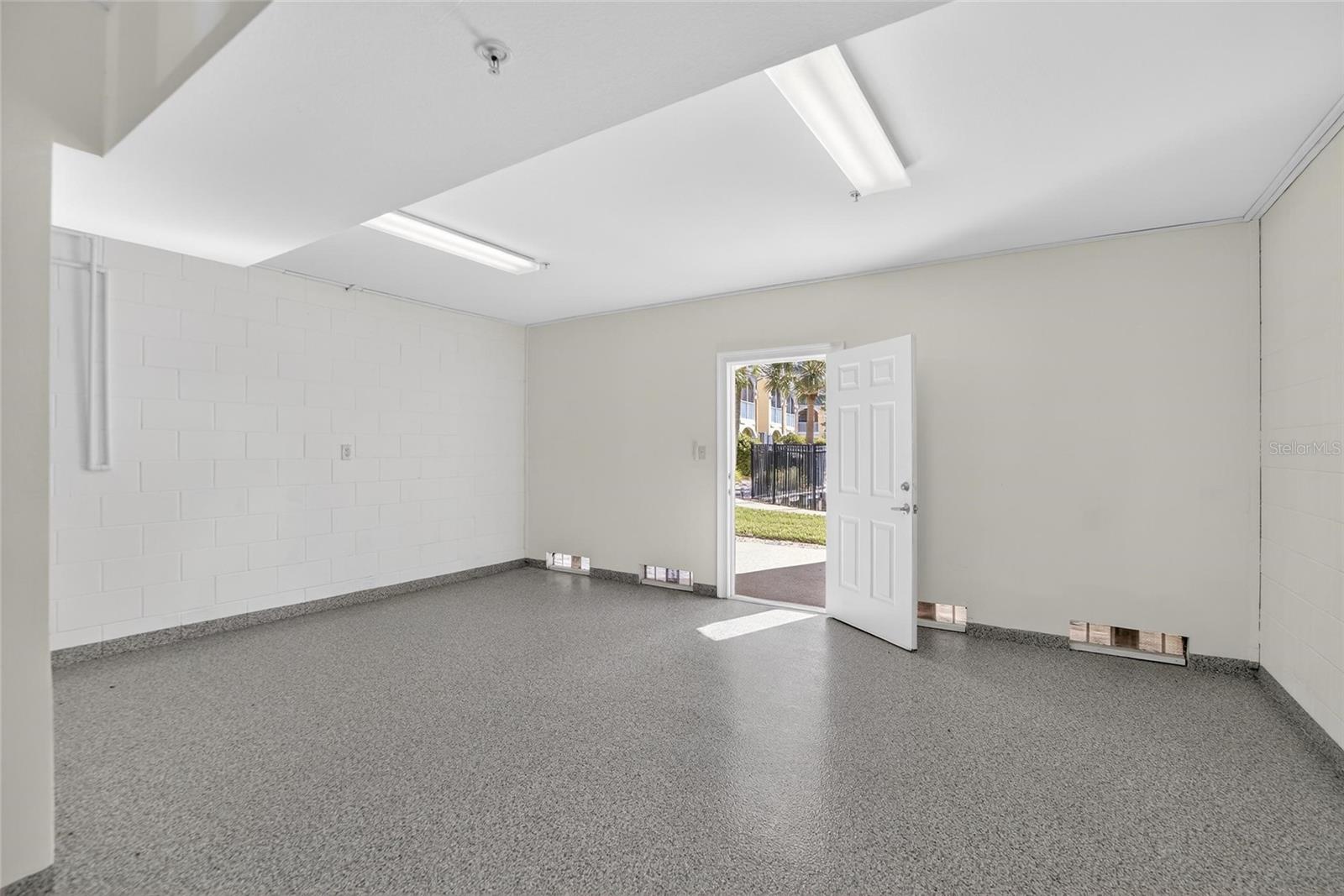 SUNSET BAY TOWNHOMES - Residential Lease
