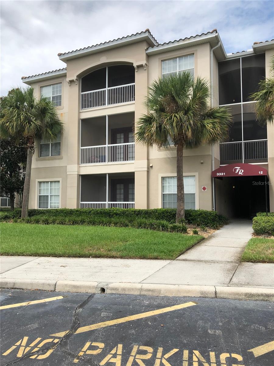 This beautifully maintained three-bedroom, two-bathroom condo in Kissimmee offers a perfect blend of comfort, convenience, and lifestyle. Conveniently located near major shopping centers, restaurants, and entertainment, it’s just minutes away from Walt Disney World Resort.

Residents of this condo enjoy peace of mind and a range of amenities designed for relaxation and enjoyment. The secure gated community features elevator access to all floors and a beautifully designed resort-style pool overlooking the lake, providing the ideal setting to unwind. Situated on the first floor for added convenience and easy access, this condo is located in one of Central Florida’s most desirable areas.