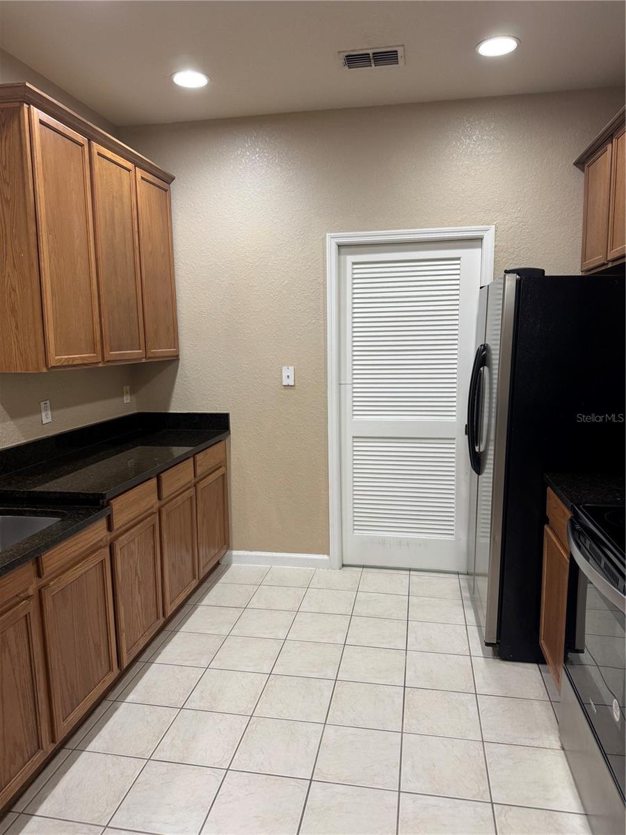 FLORA RIDGE CONDO PH 7 BLDG 12 - Residential Lease