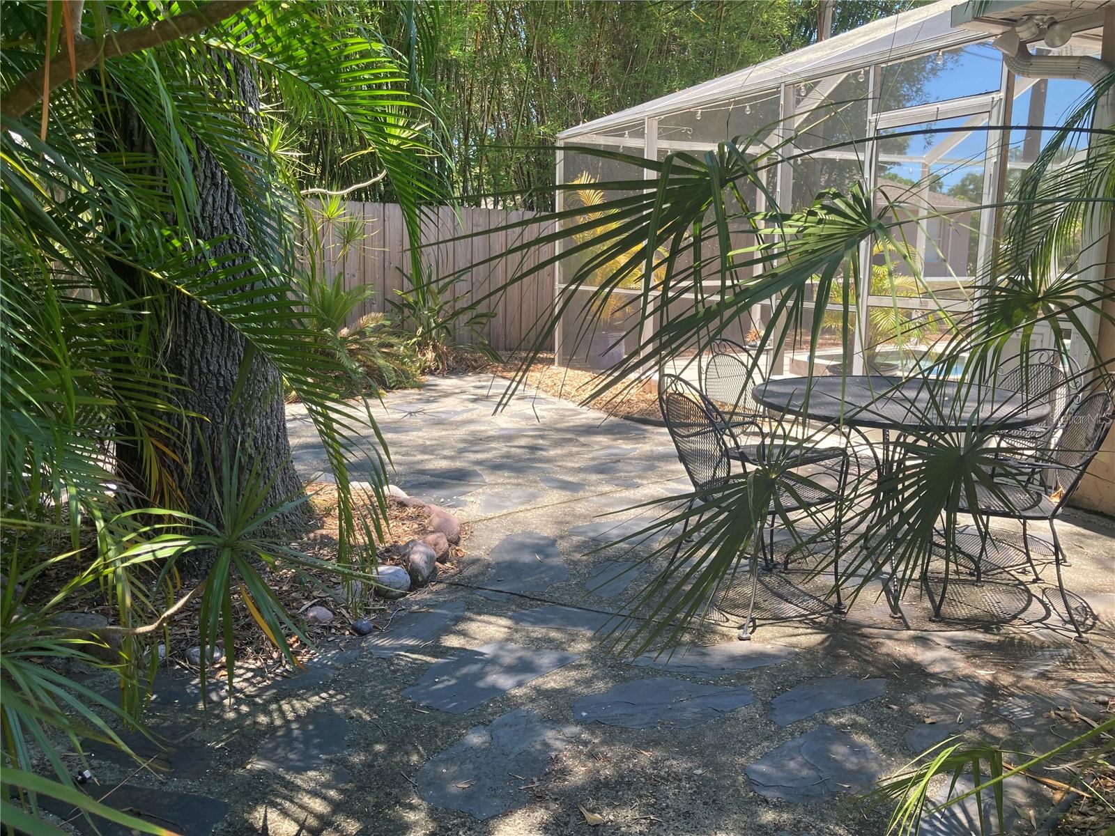 LAKE SARASOTA - Residential