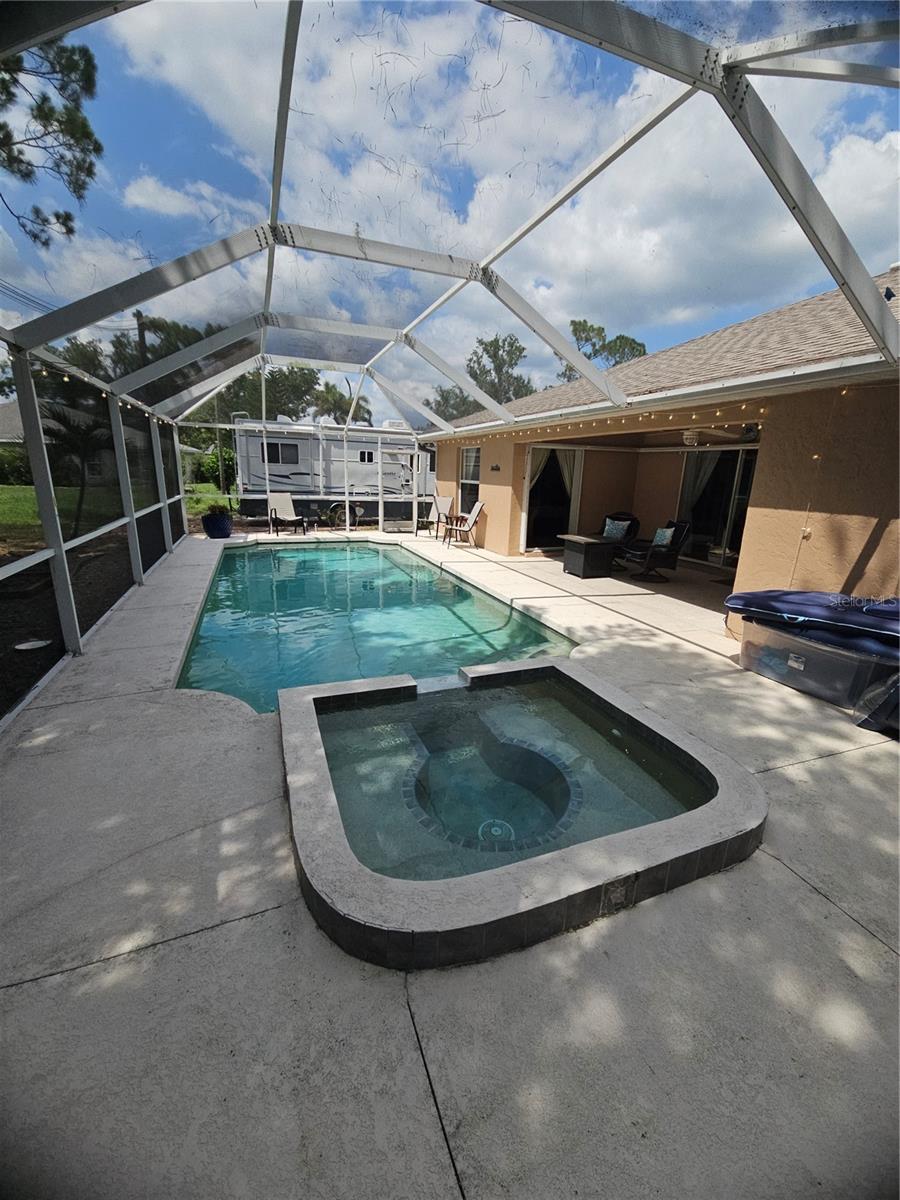 LAKE SARASOTA - Residential
