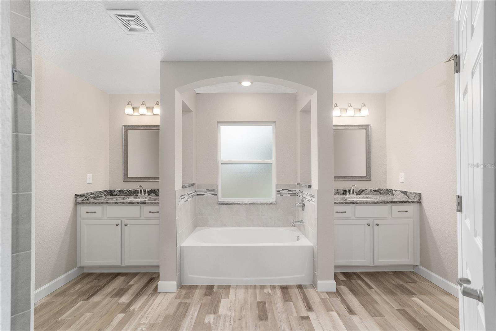 OCALA WATERWAY ESTATE - Residential