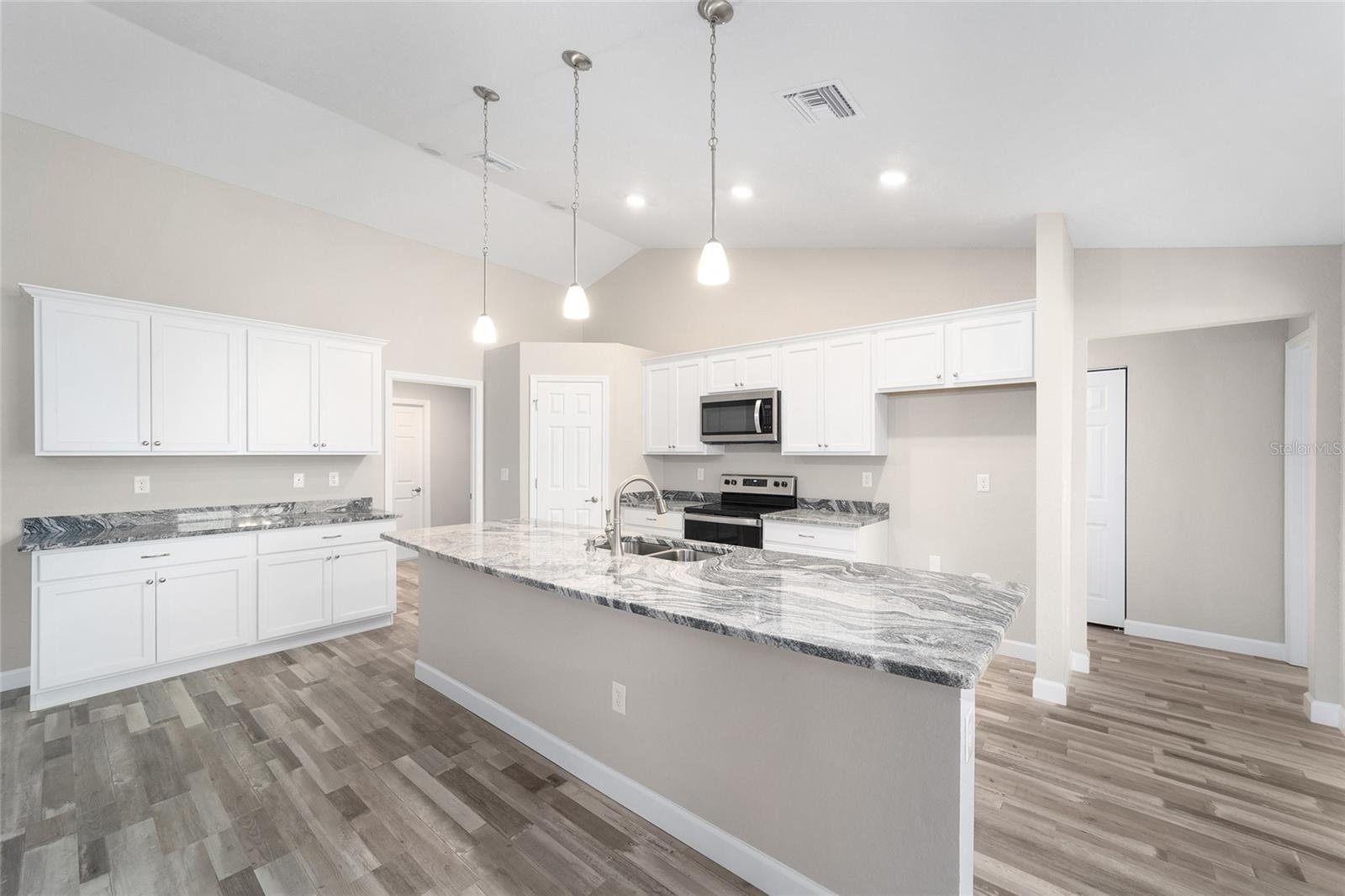 OCALA WATERWAY ESTATE - Residential