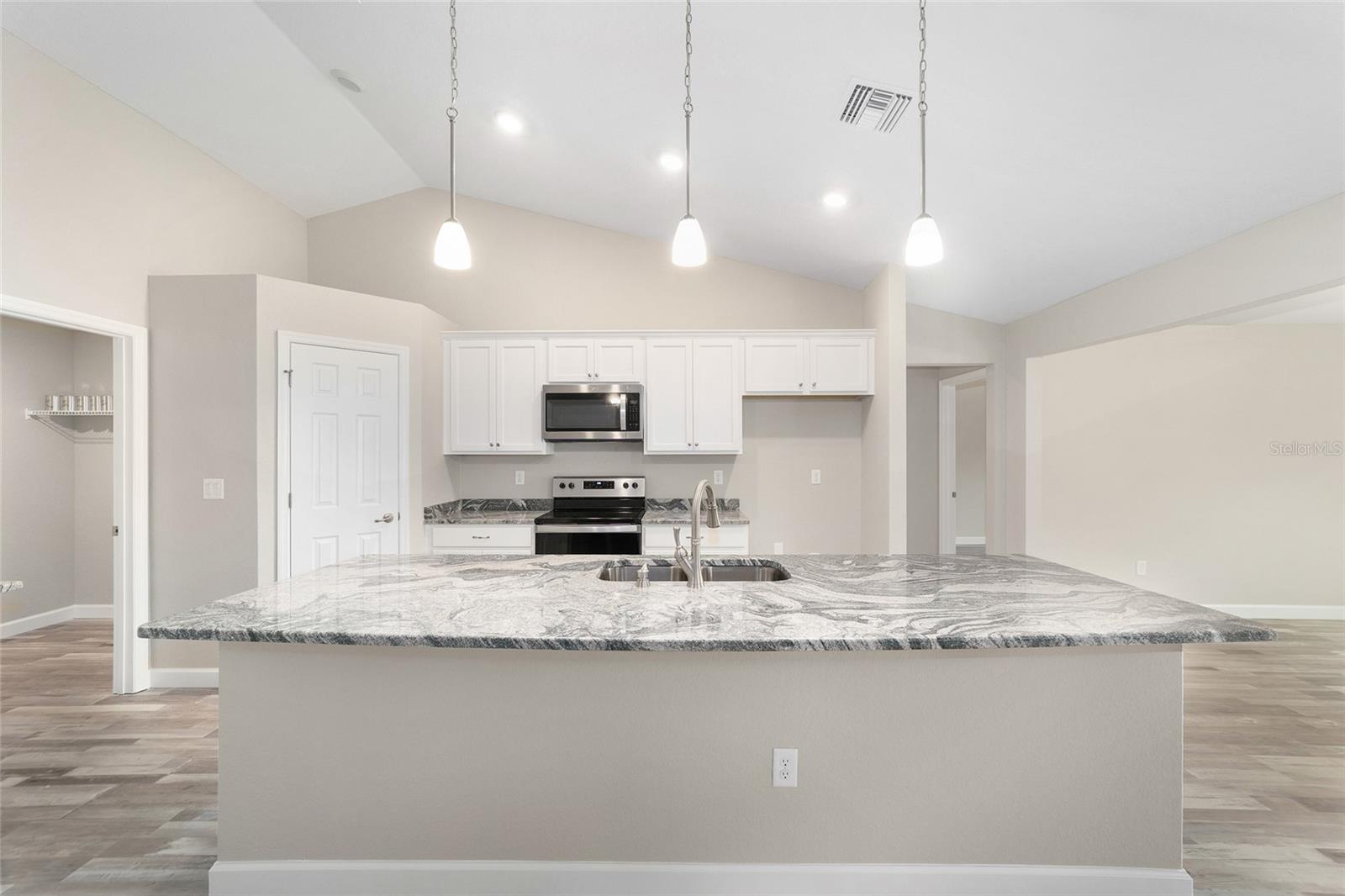 OCALA WATERWAY ESTATE - Residential