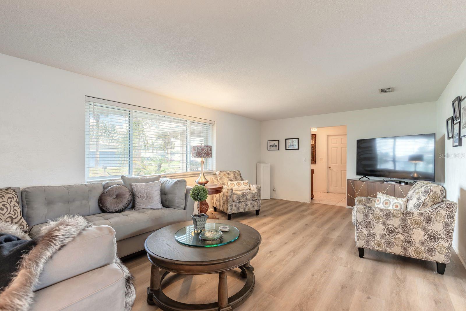 OAKVIEW HEIGHTS - Residential