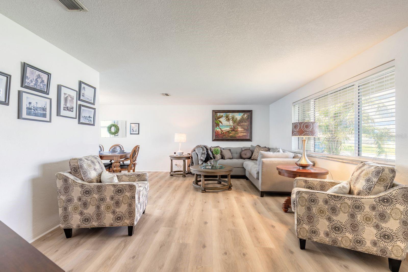 OAKVIEW HEIGHTS - Residential