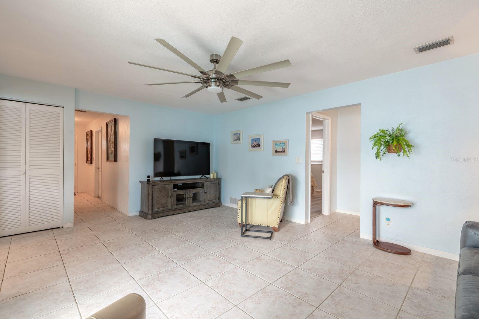 OAKVIEW HEIGHTS - Residential