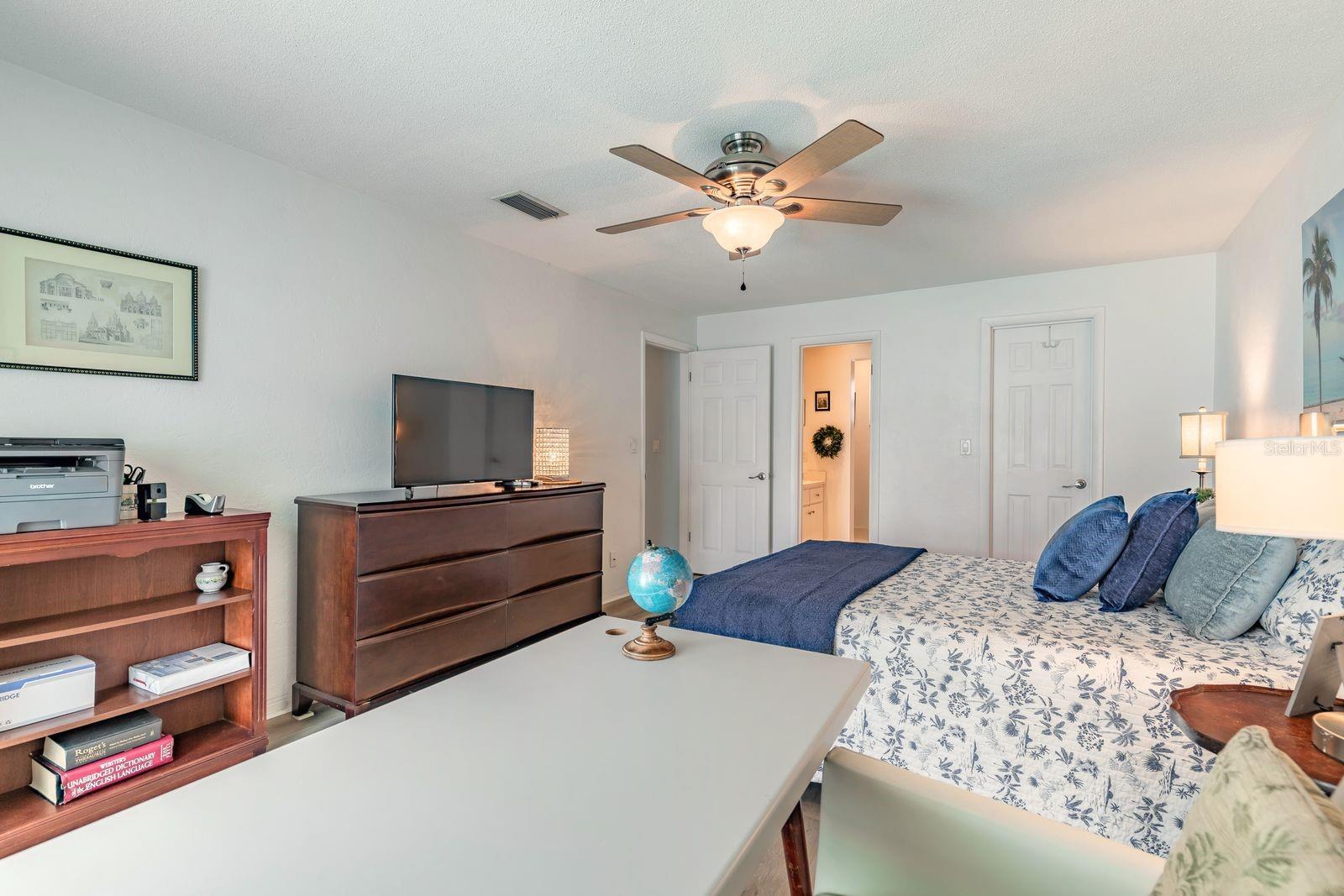 OAKVIEW HEIGHTS - Residential