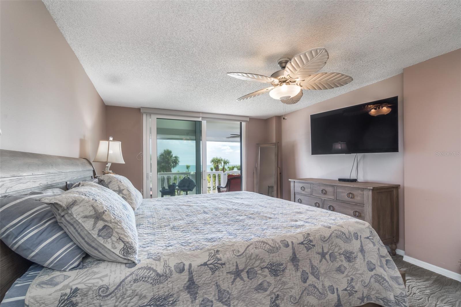 SILVER SANDS BEACH & RACQUET CLUB - Residential