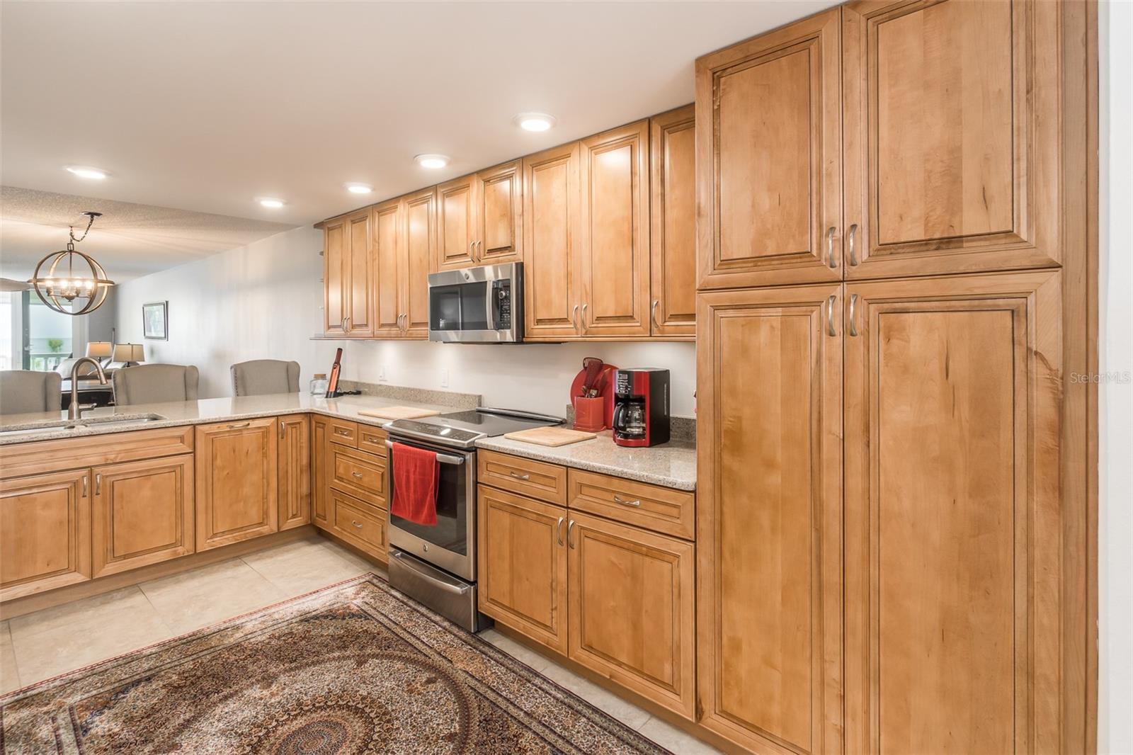 SILVER SANDS BEACH & RACQUET CLUB - Residential