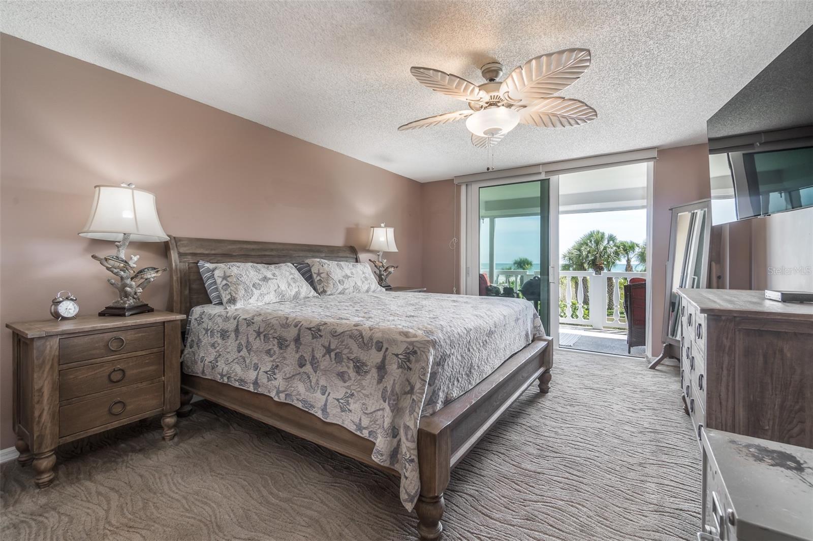 SILVER SANDS BEACH & RACQUET CLUB - Residential