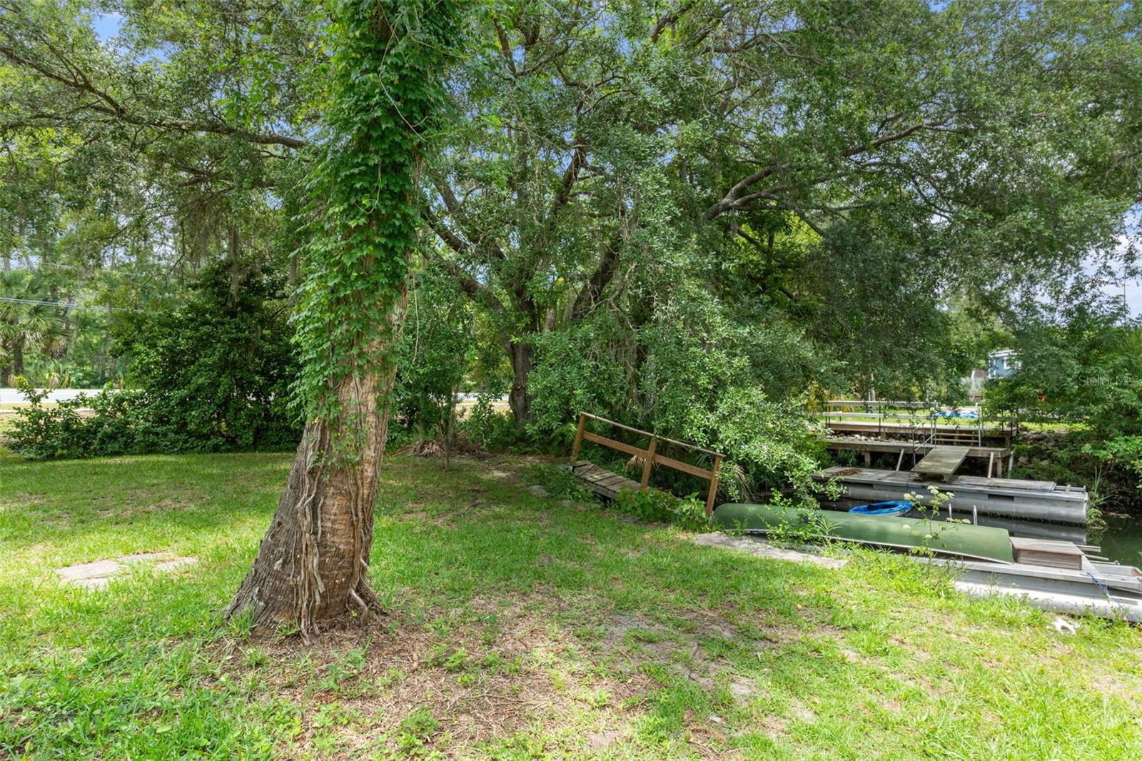 WEEKI WACHEE GARDENS - Residential