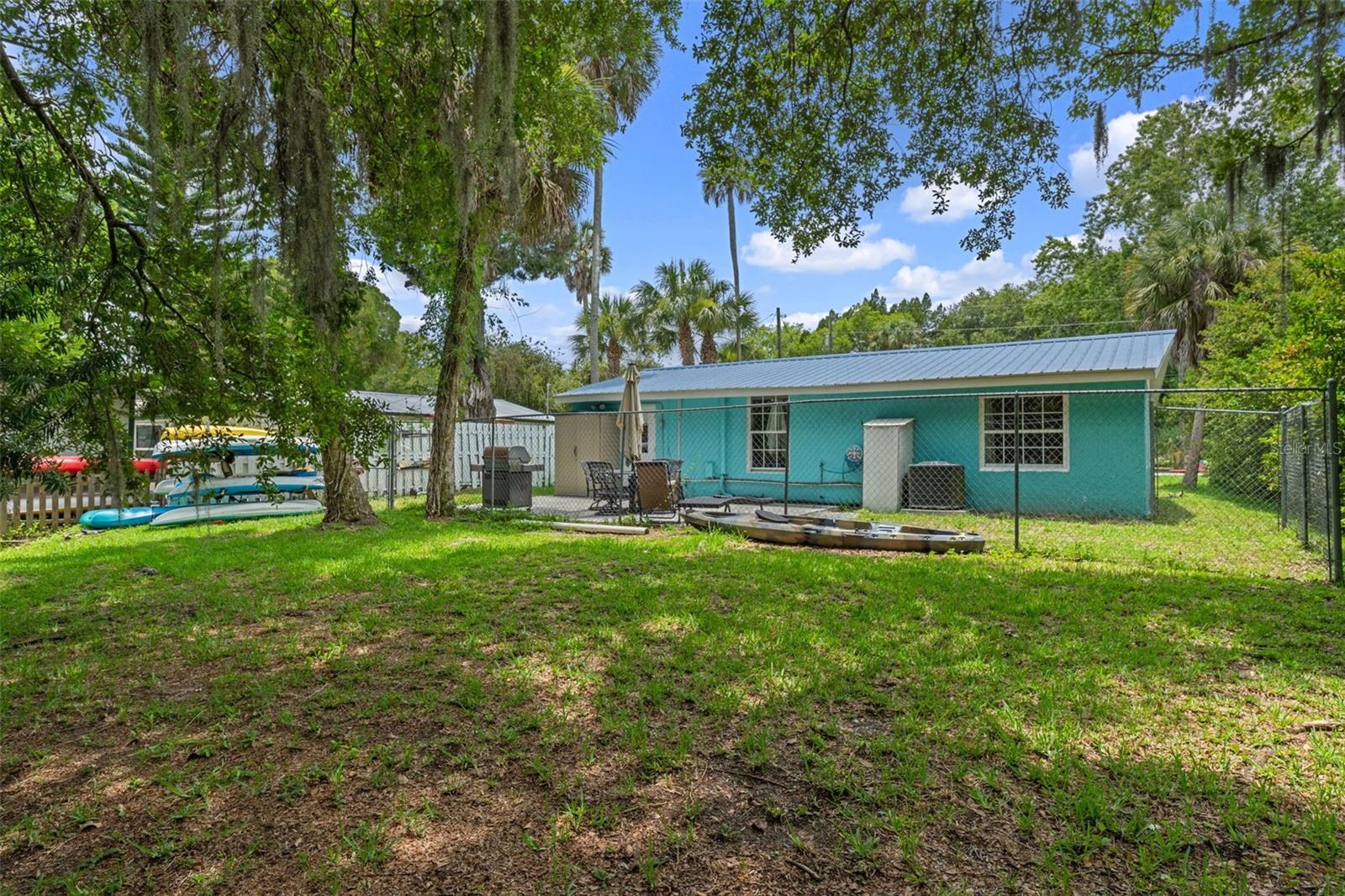 WEEKI WACHEE GARDENS - Residential