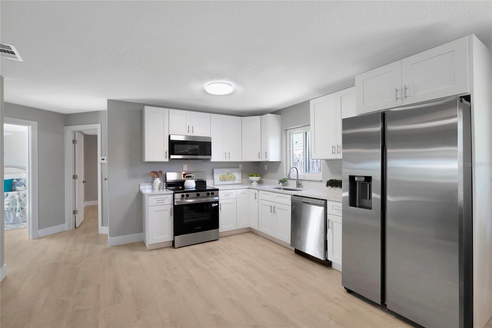 LINDENHURST - Residential Income