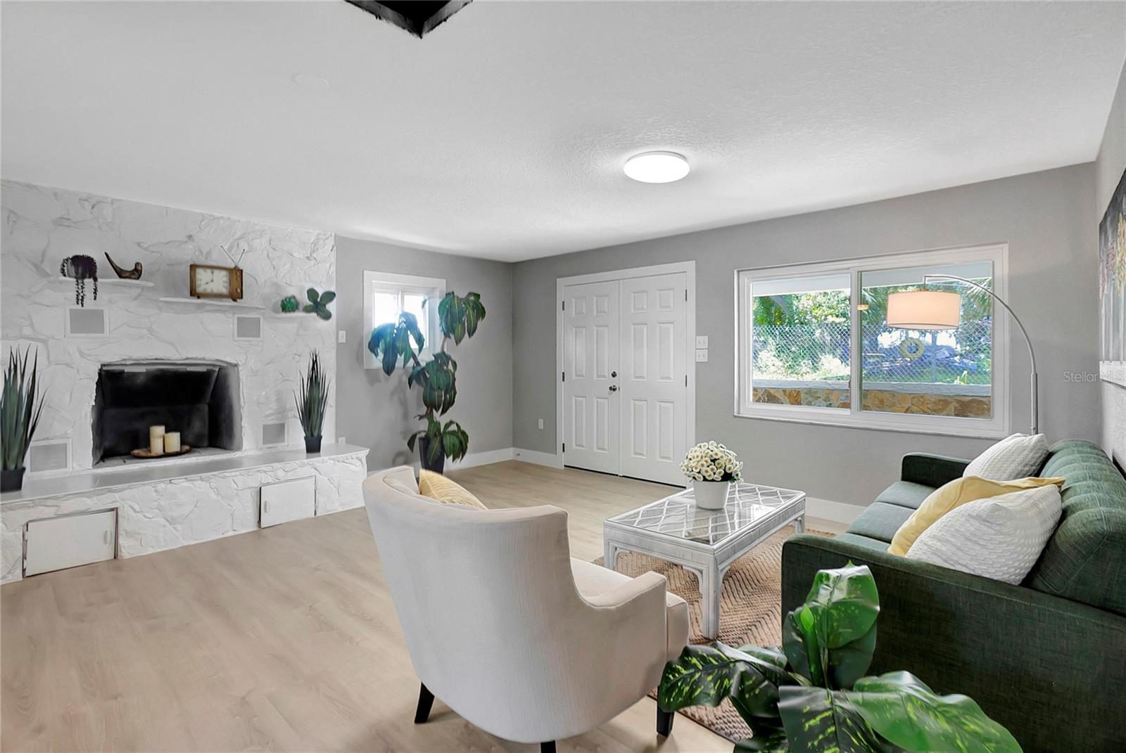 LINDENHURST - Residential Income