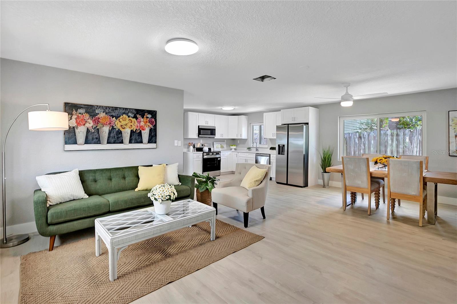 LINDENHURST - Residential Income