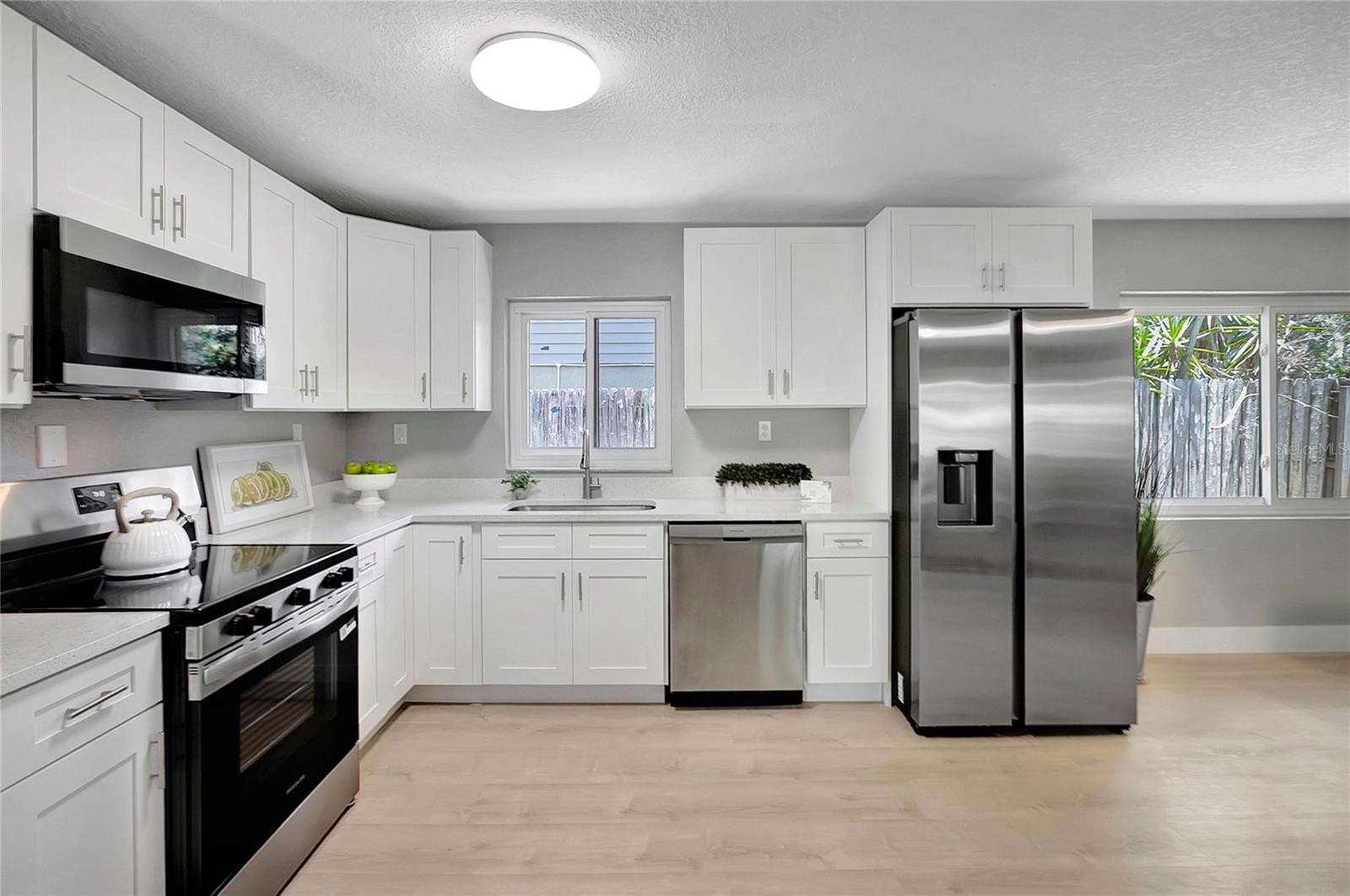 LINDENHURST - Residential Income