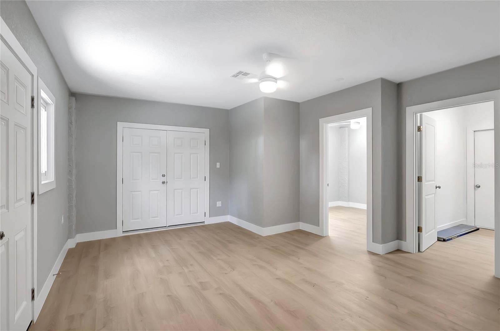 LINDENHURST - Residential Income