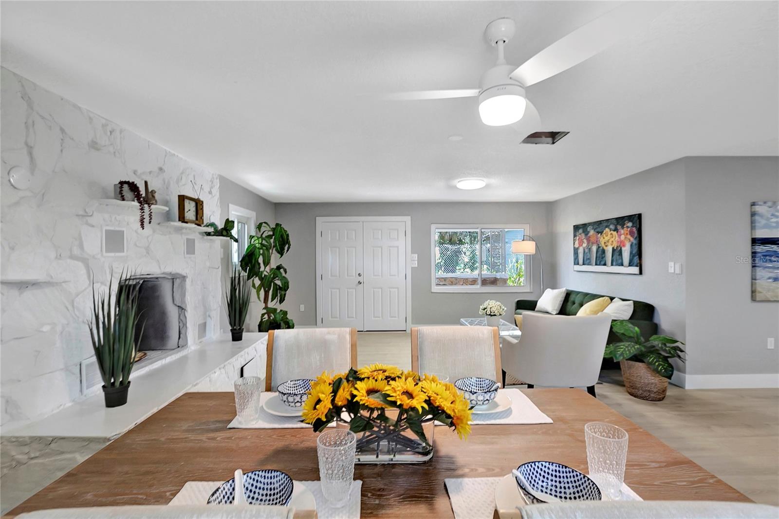 LINDENHURST - Residential Income