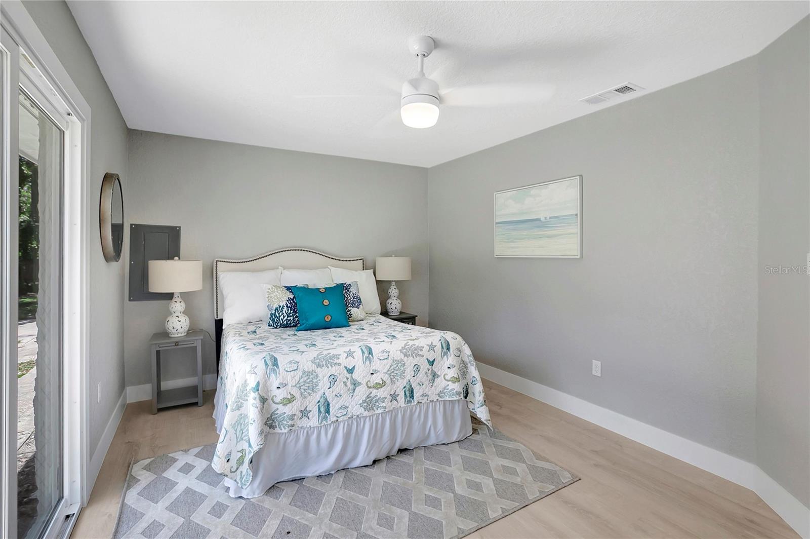 LINDENHURST - Residential Income