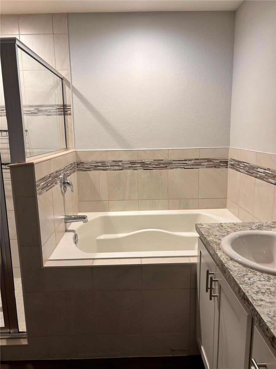 HIGHLAND MDWS 4B - Residential Lease