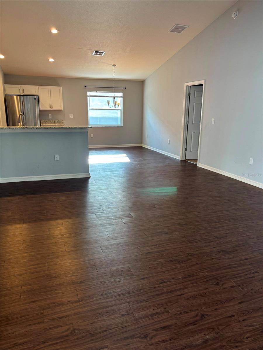 HIGHLAND MDWS 4B - Residential Lease