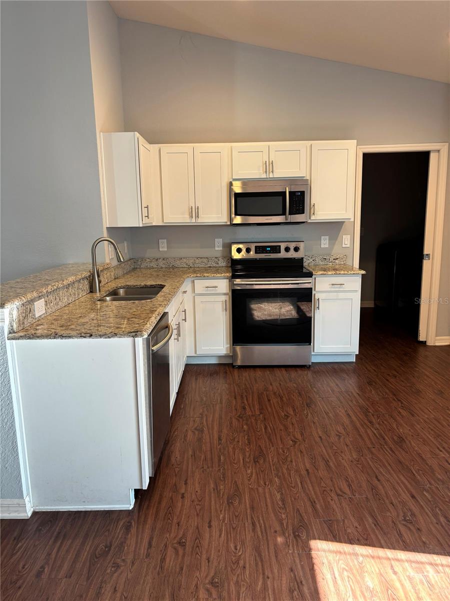 HIGHLAND MDWS 4B - Residential Lease