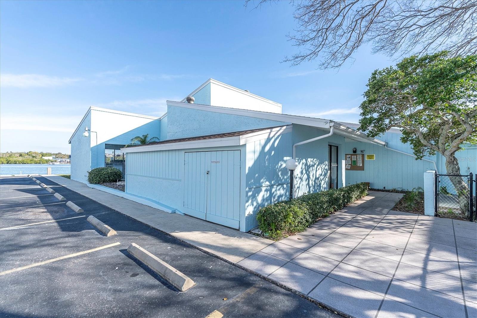 WINDRUSH COVE PH 1 CONDO - Residential