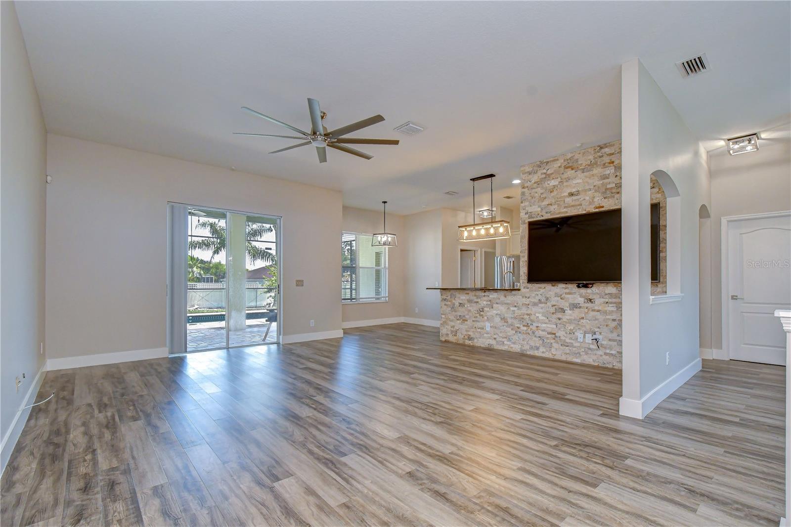 ABBEY GROVE - Residential