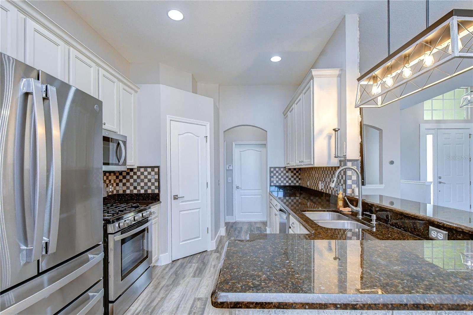 ABBEY GROVE - Residential