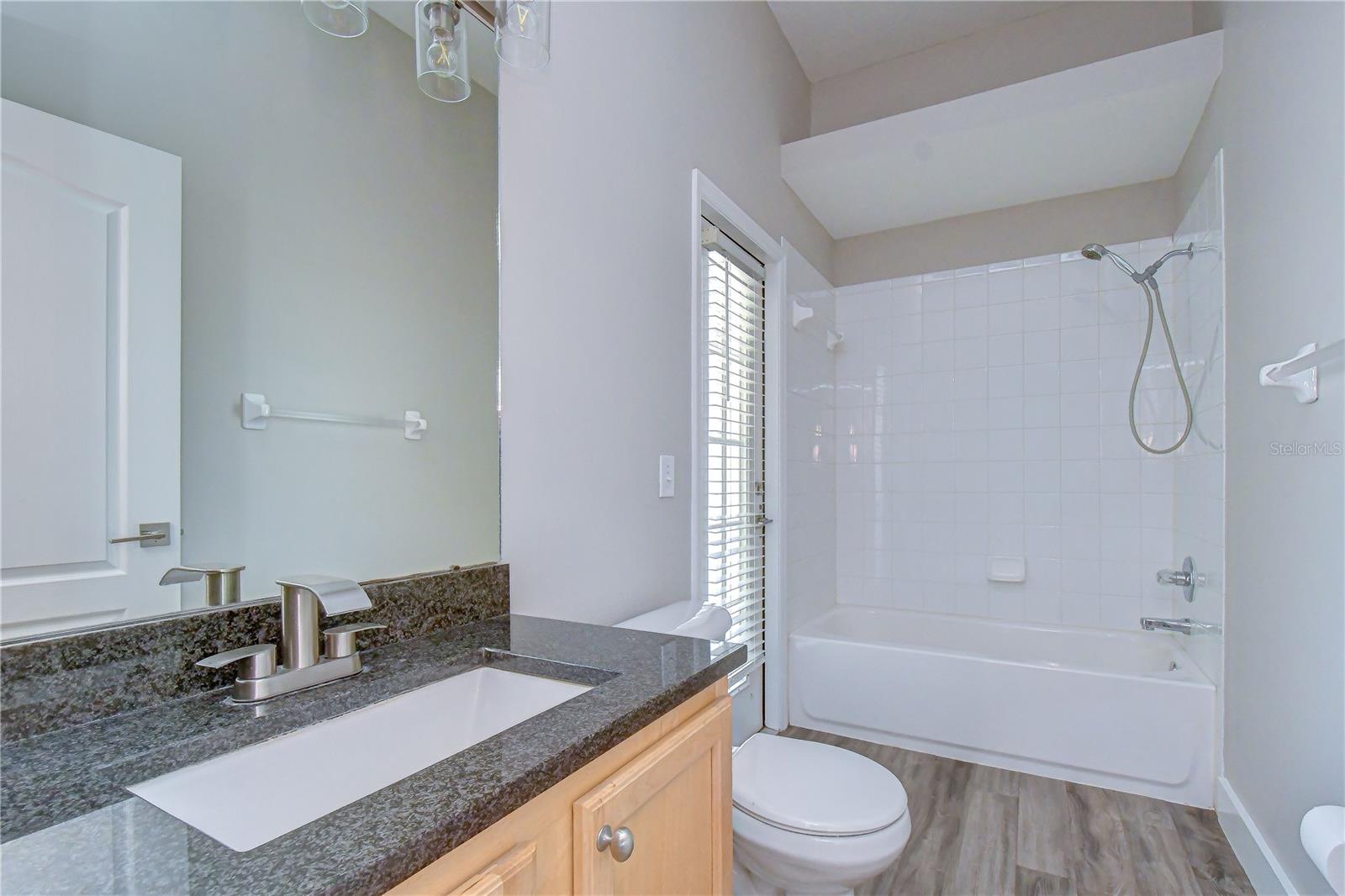 ABBEY GROVE - Residential