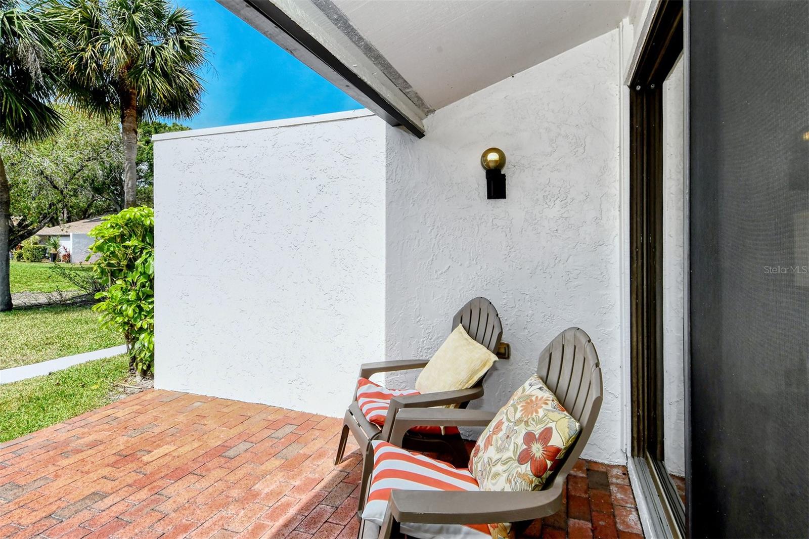 BUNKER OAKS - Residential