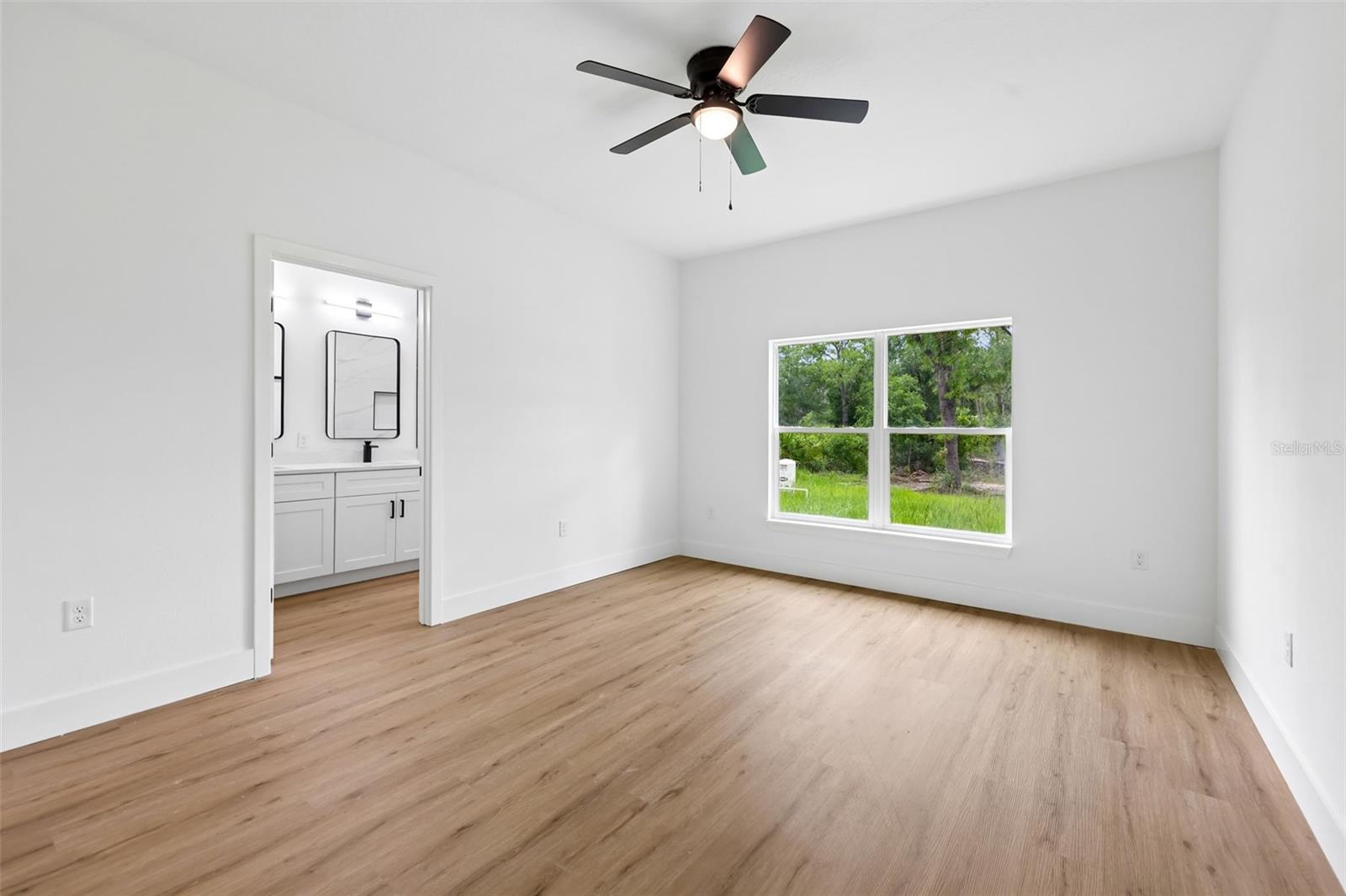 SILVER SPRINGS SHORES - Residential