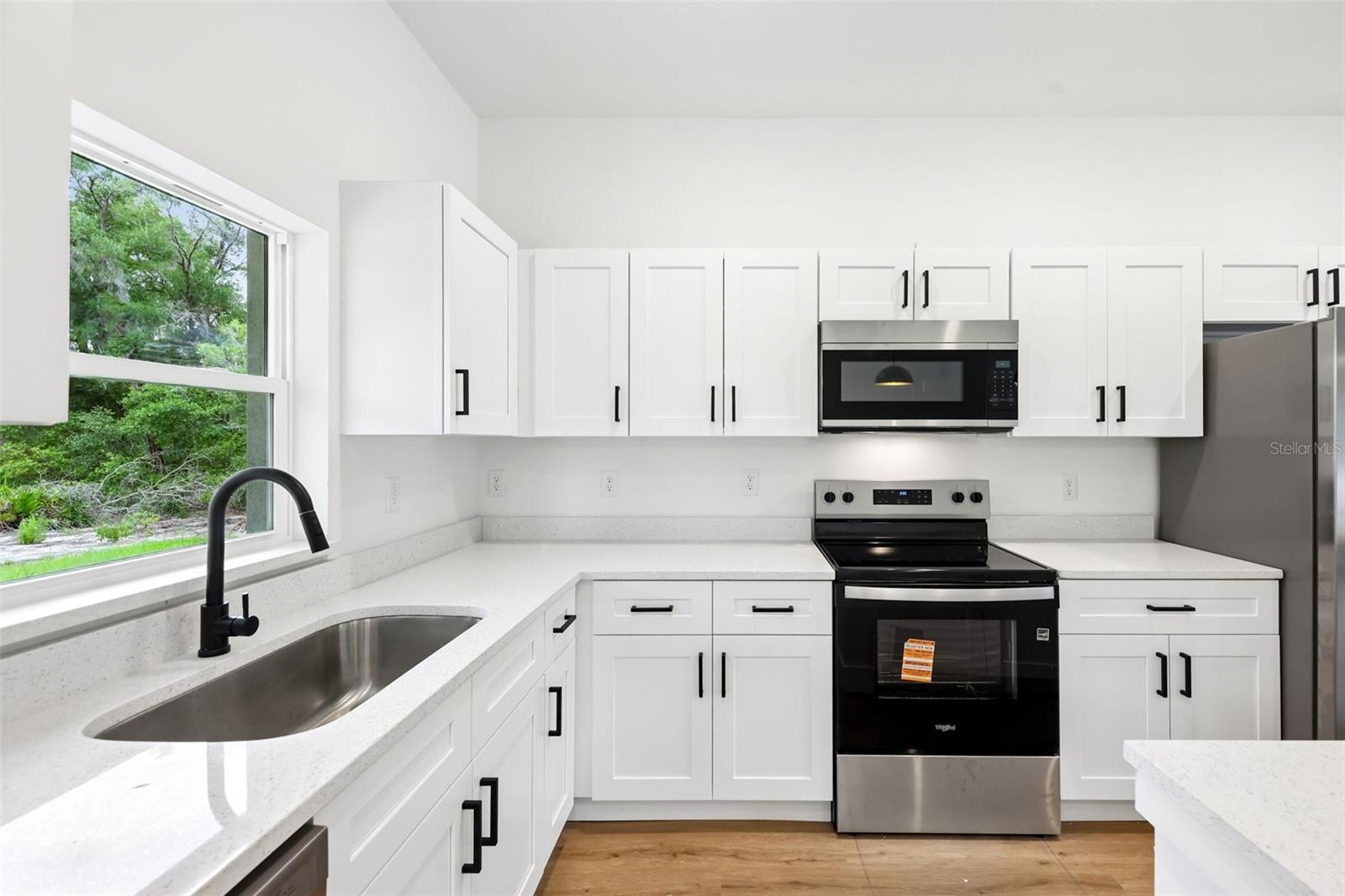 SILVER SPRINGS SHORES - Residential