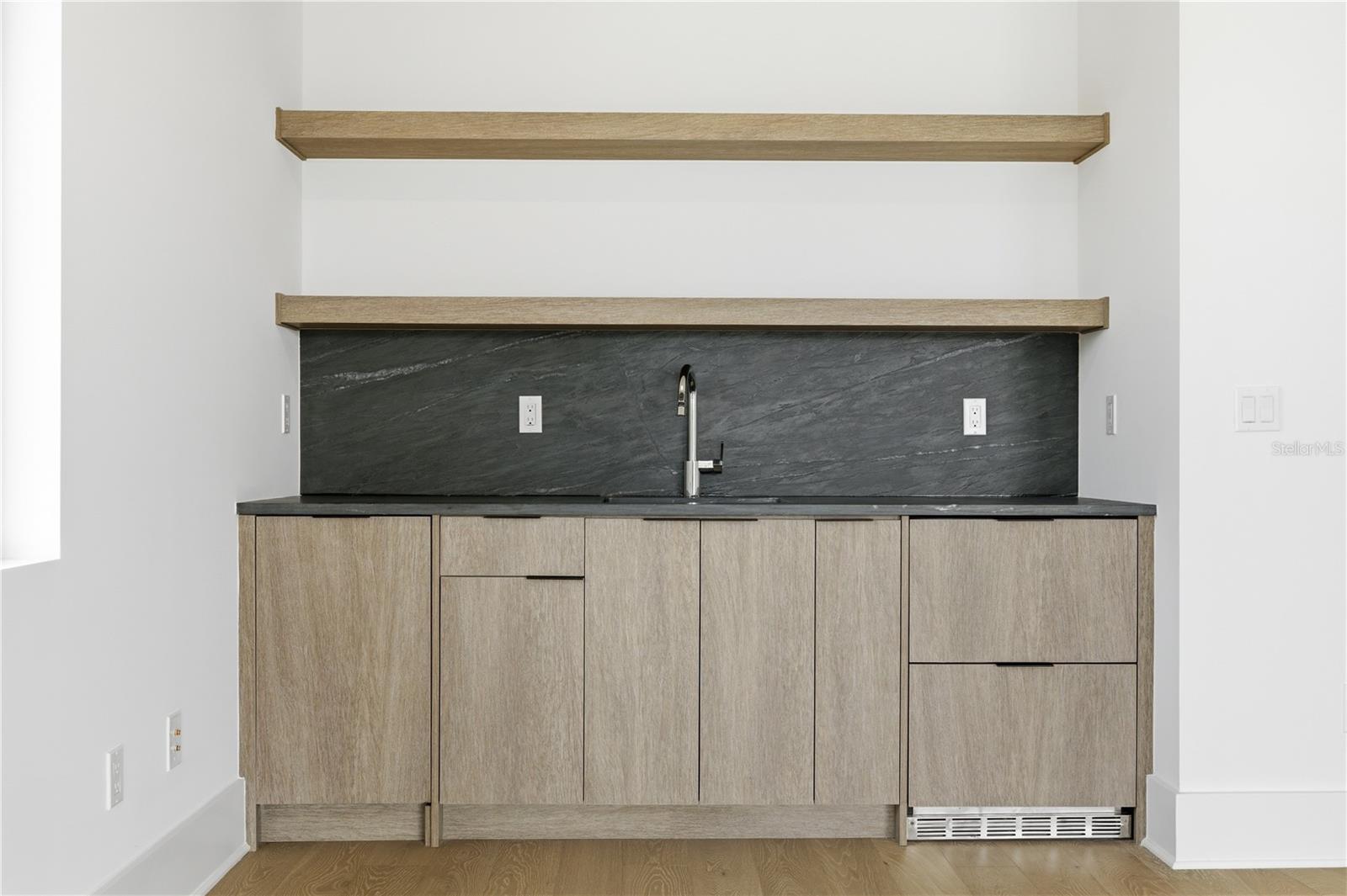 RIDGEWOOD PARK - Residential
